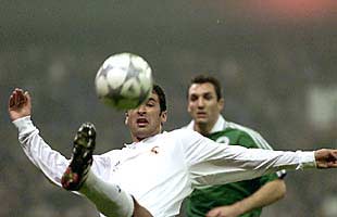Raul, gara incolore ma che assist per Zidane!