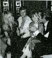 da sinistra: Brigitte Bardot, Gunter Sachs, Rgine, Omar Sharif