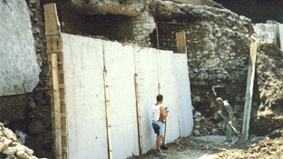 Montaggio degli elementi prefabbricati di contenimento