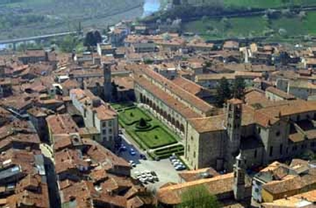 Foto:  Vista panoramica di Bobbio