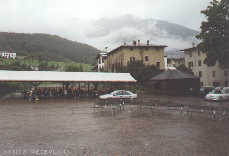 Piazza Cavedago