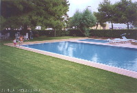 La piscina dell'albergo