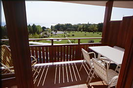 terrazza fronte lago di un appartamento