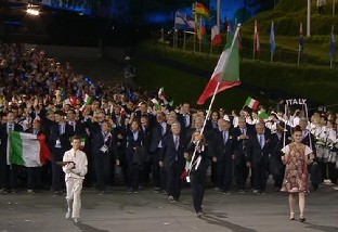 Olimpiadi di Londra 2012 - Italia - Porta la bandiera Valentina Vezzali (scherma)