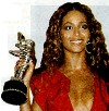 Beyonc Knowles trionfa agli MTV awards - Premi di MTV 